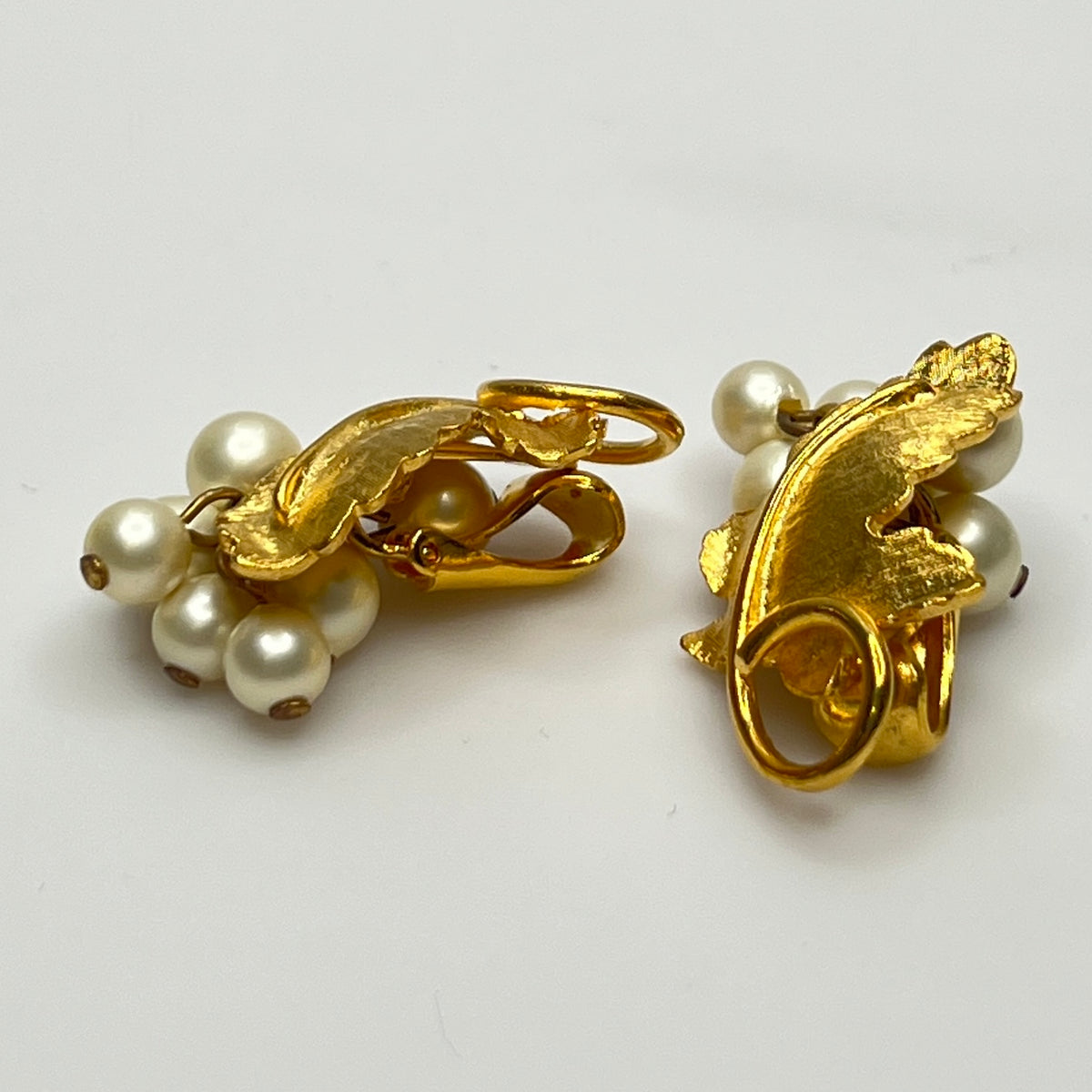 Vintage gold-tone grape cluster faux pearl earrings set
