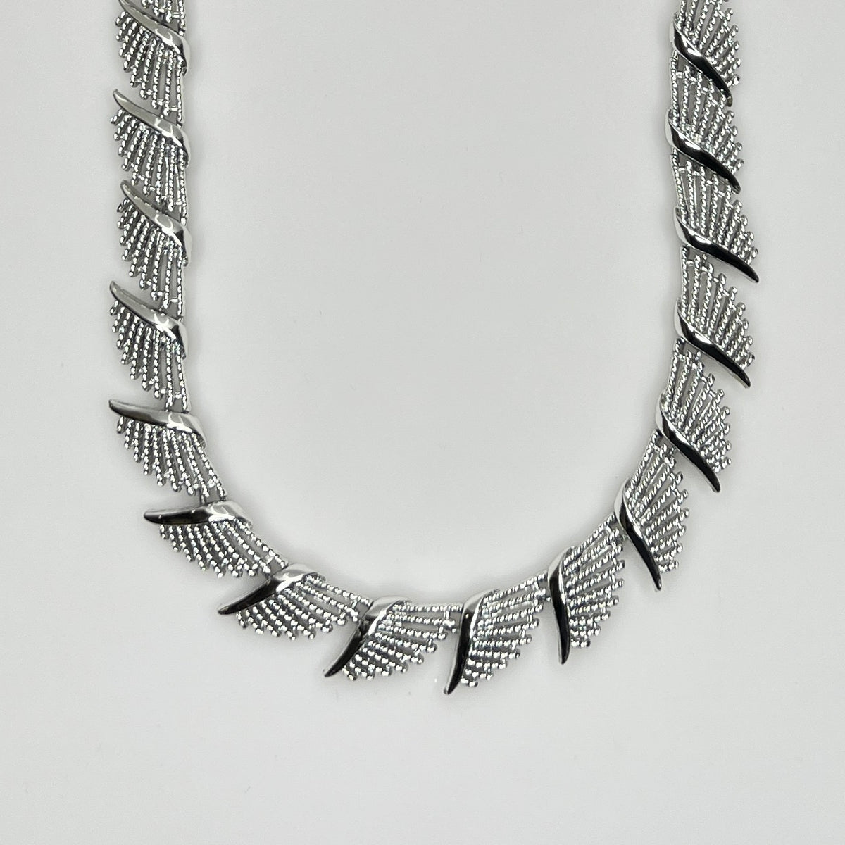 1950s Coro fan necklace with articulated silver-tone links