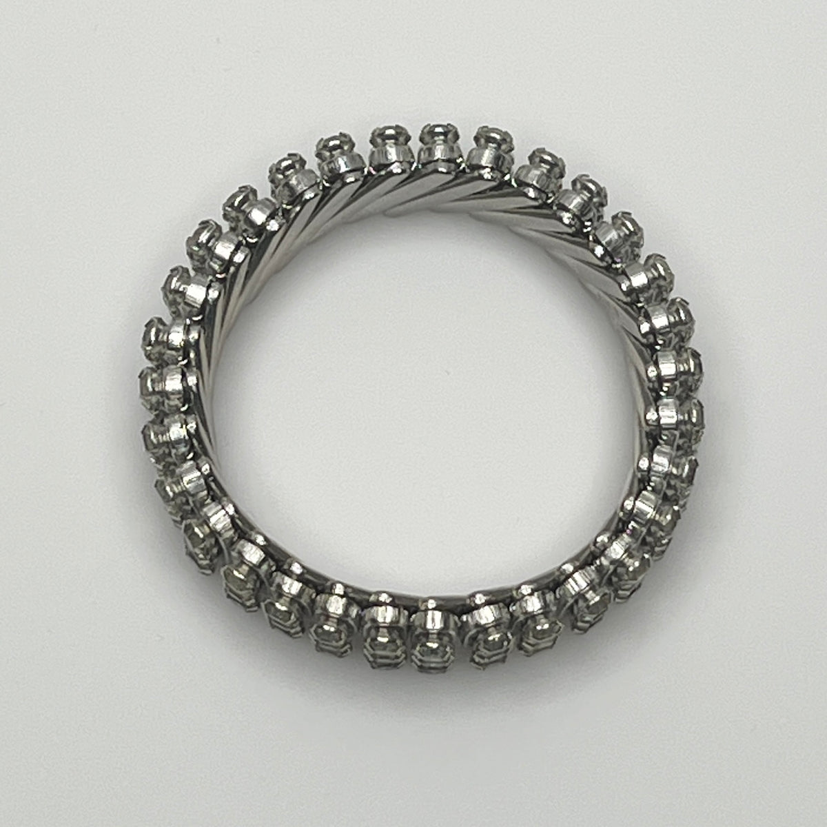 1950s rhinestone stretch bracelet with prong-set clear crystals
