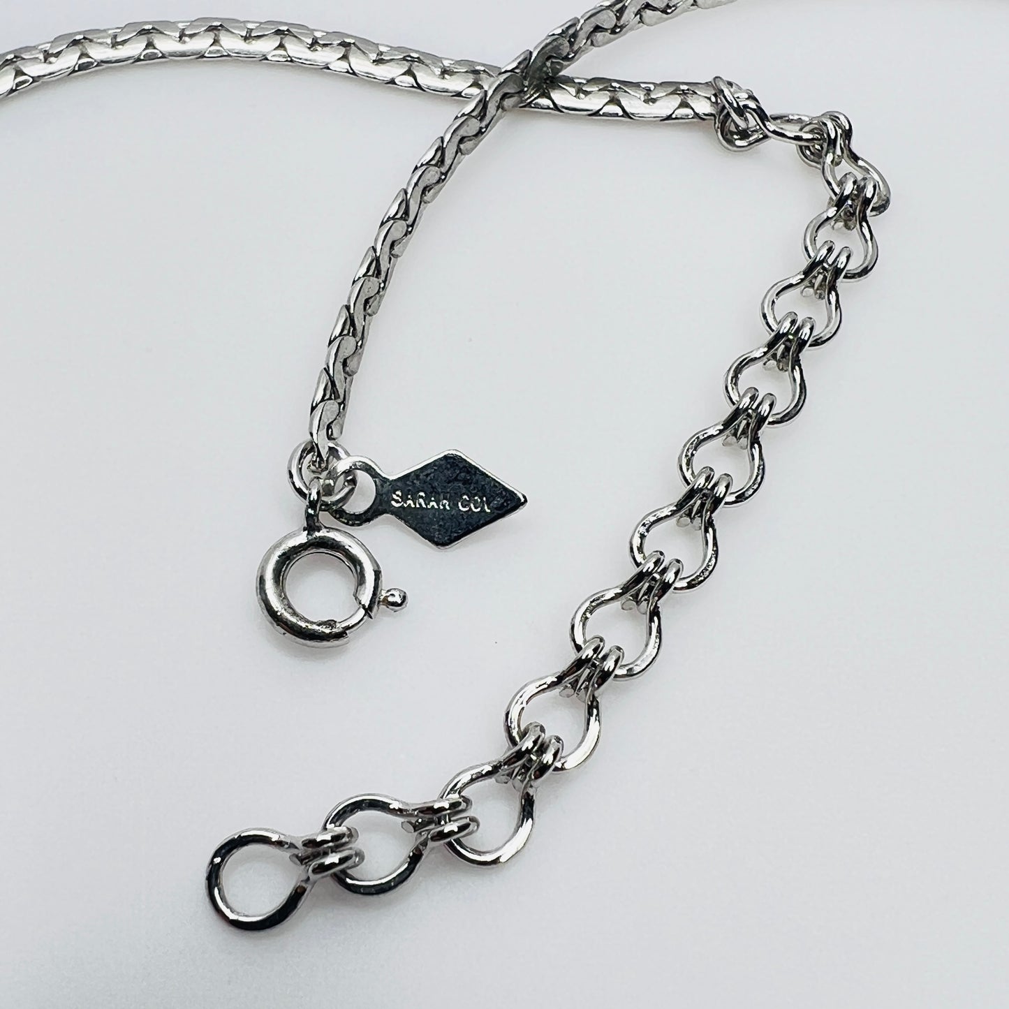 Sarah Coventry hang tag and clasp detail