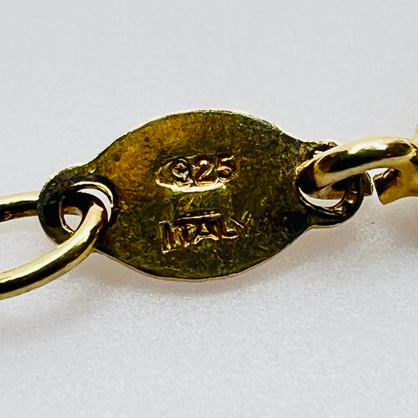 925 Italy sterling silver chain and clasp attached to vintage floral locket