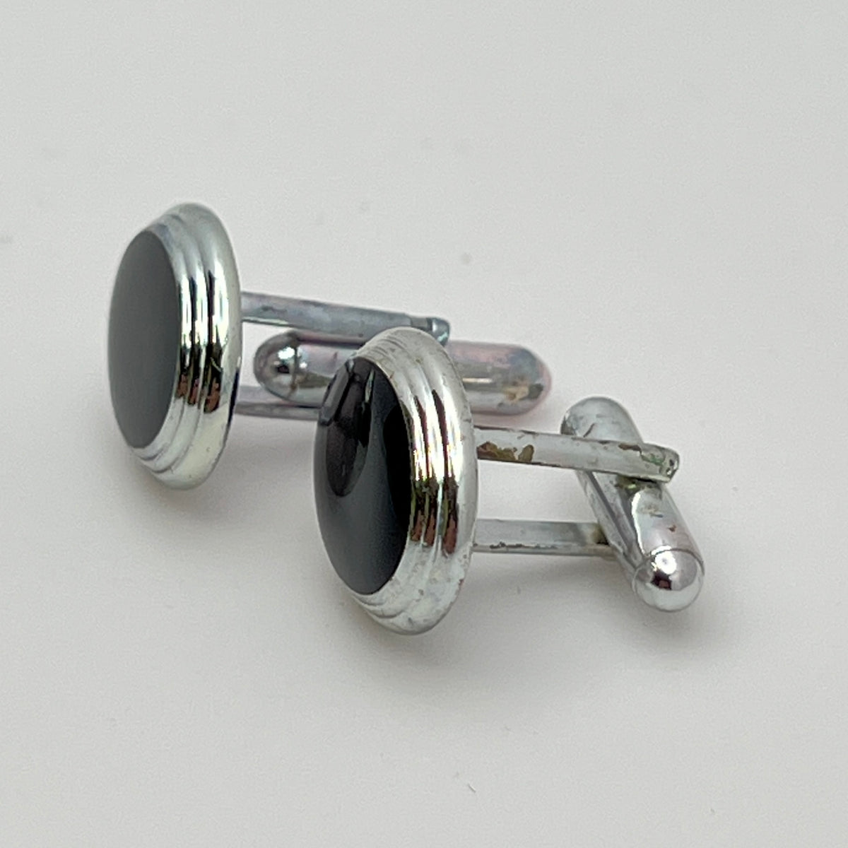 Classic men’s formal cufflinks, silver-tone with black enamel finish