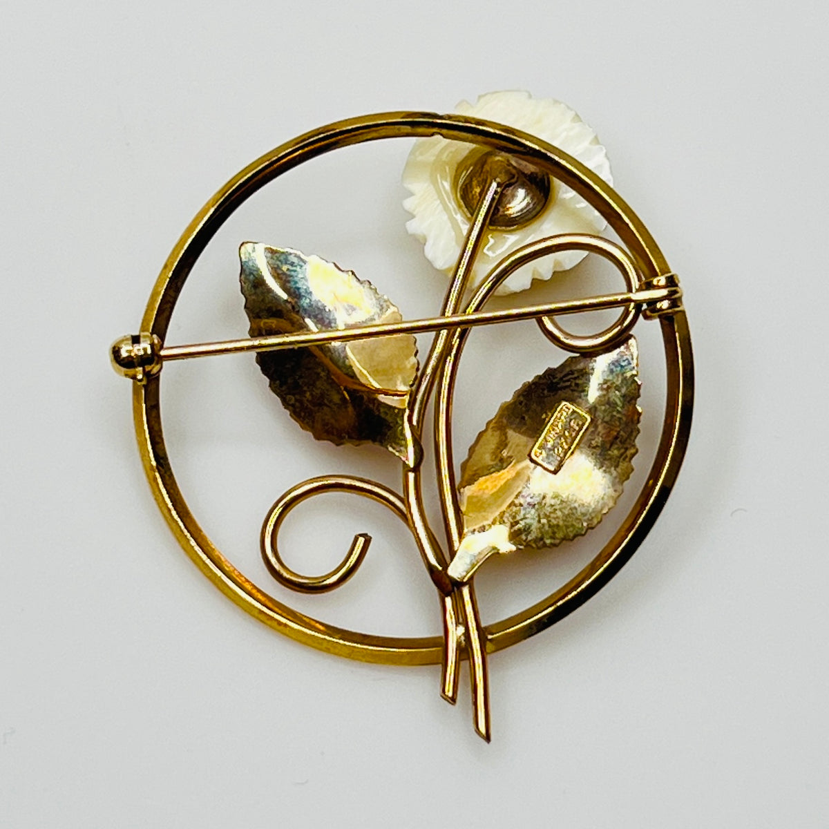 Back of brooch showing Winard signature and clasp