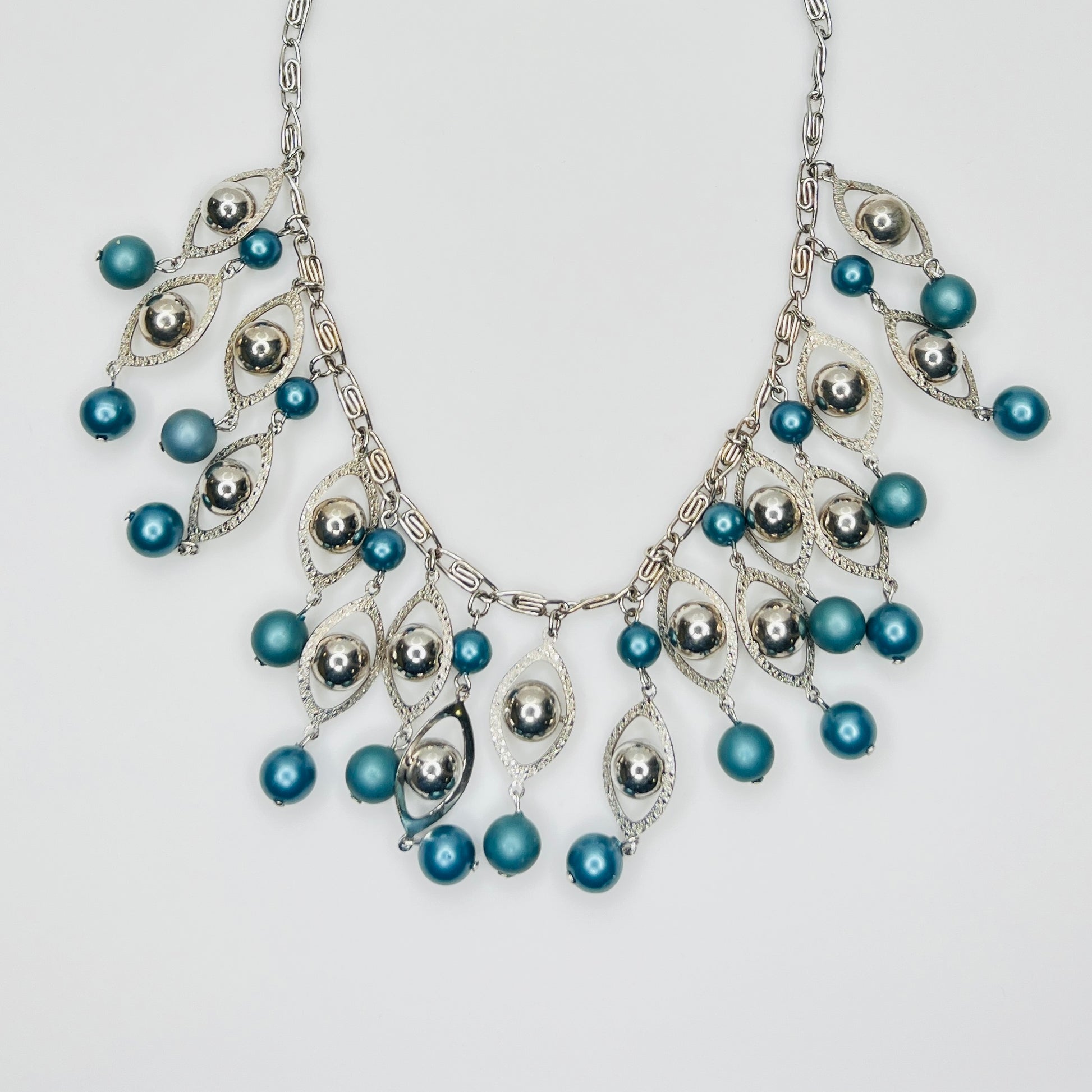 1950s silver tone faux pearl bib necklace with teal bead drops