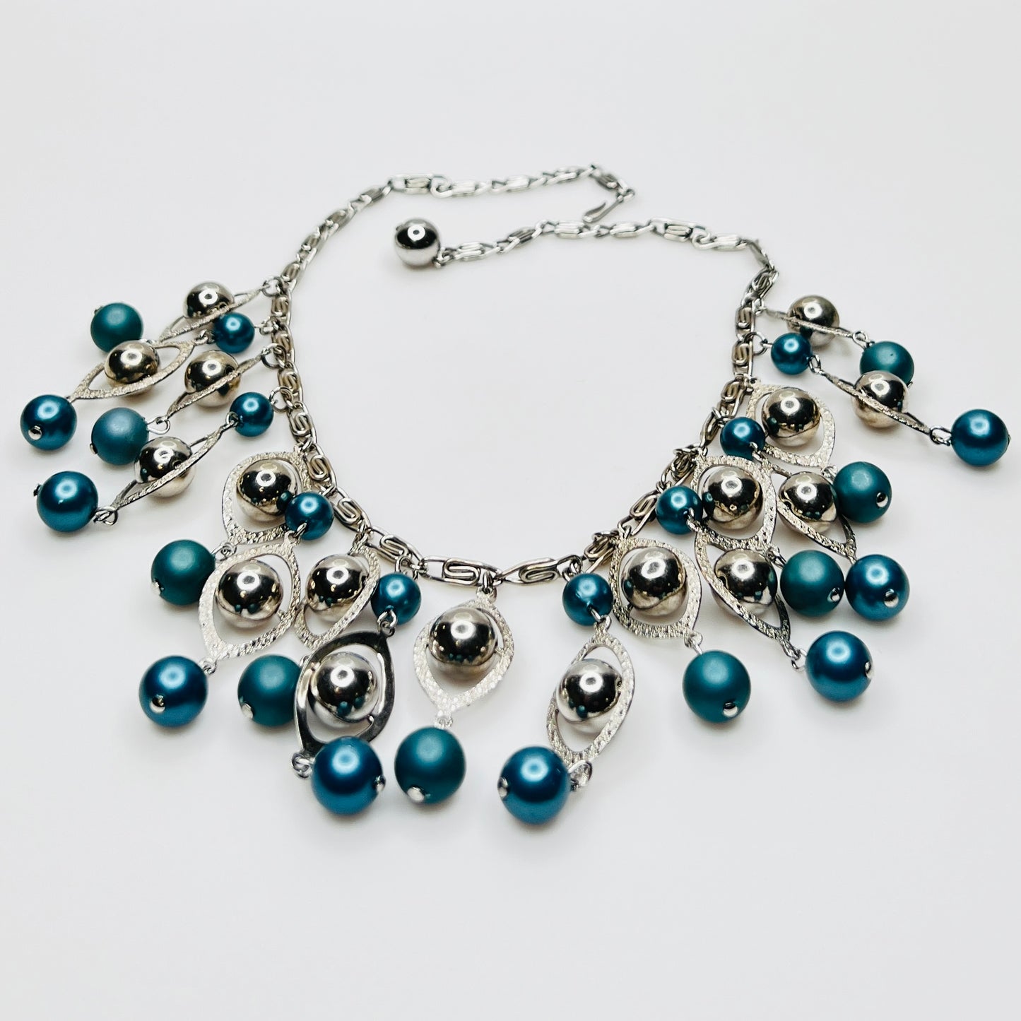 1950s silver tone faux pearl bib necklace with teal bead drops