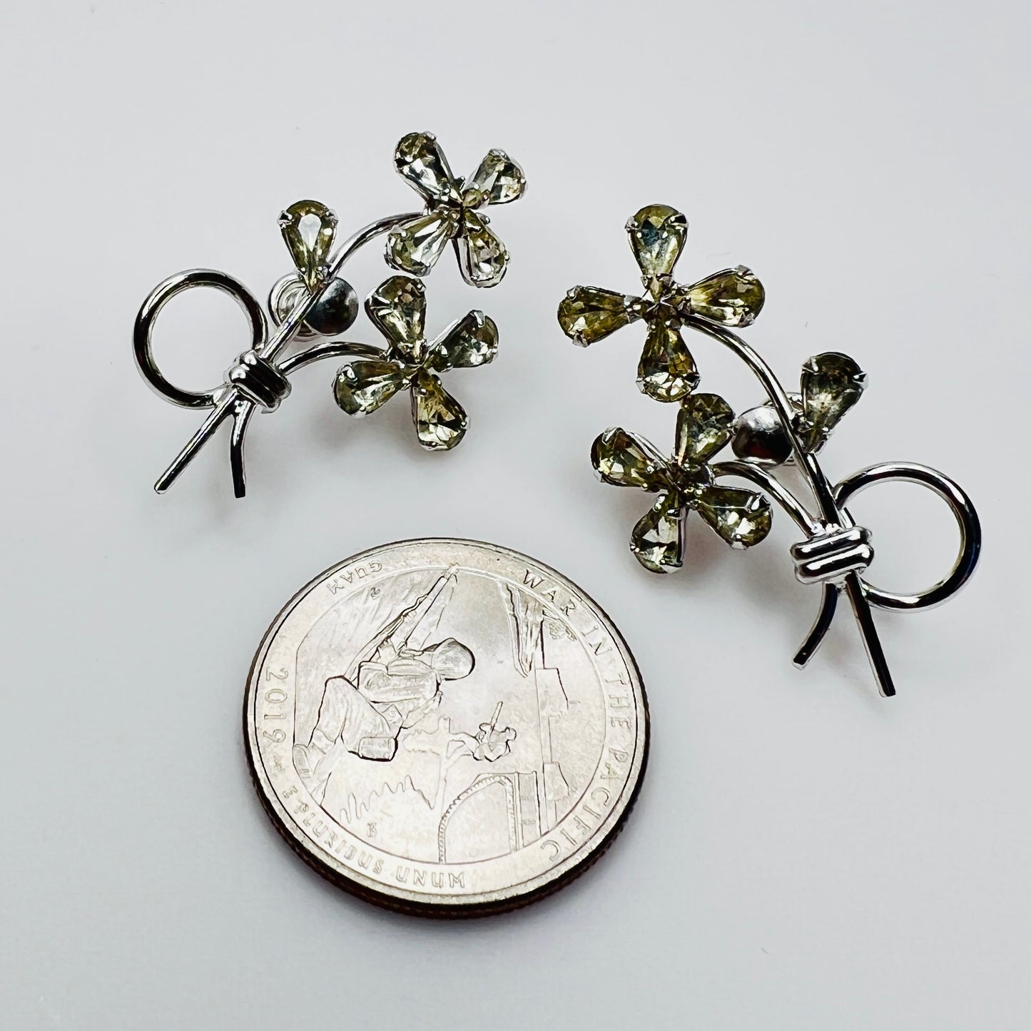 Vintage Phyllis sterling silver rhinestone flower screw back earrings