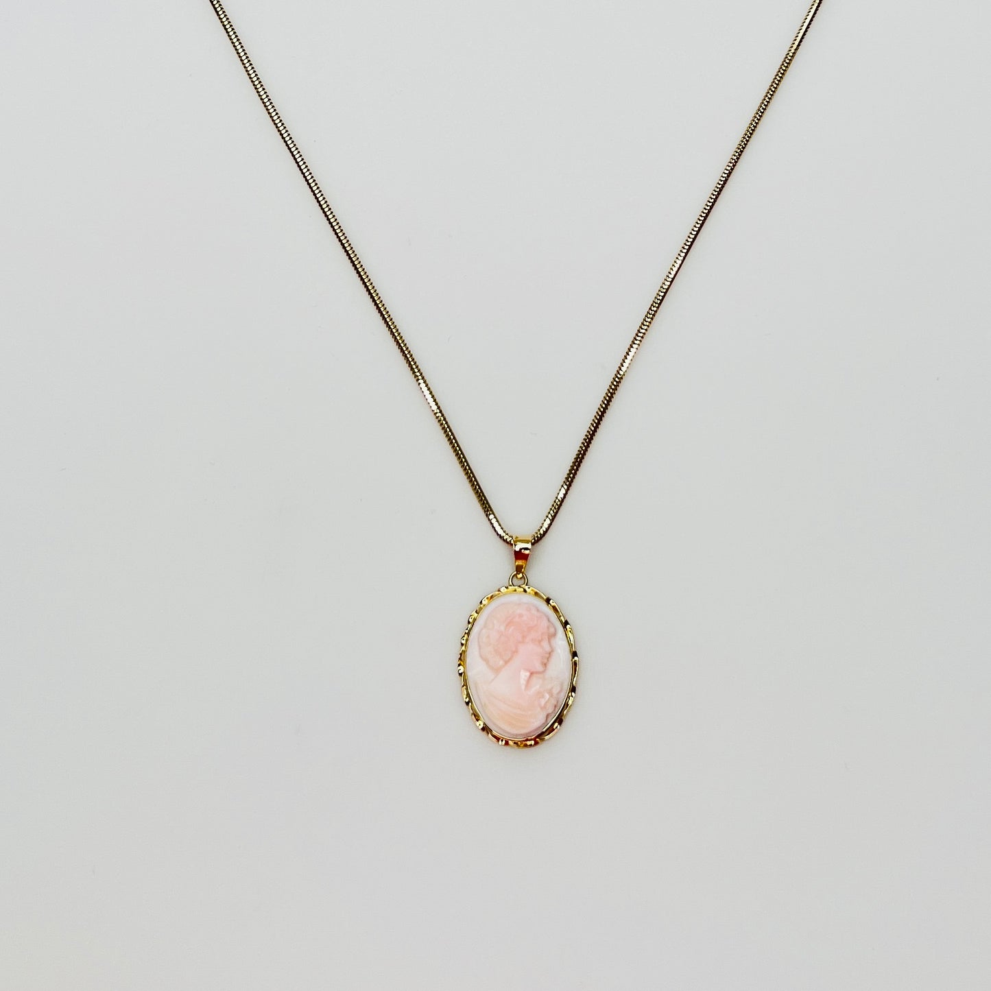 Vintage 14K gold cameo necklace with pink shell portrait pendant