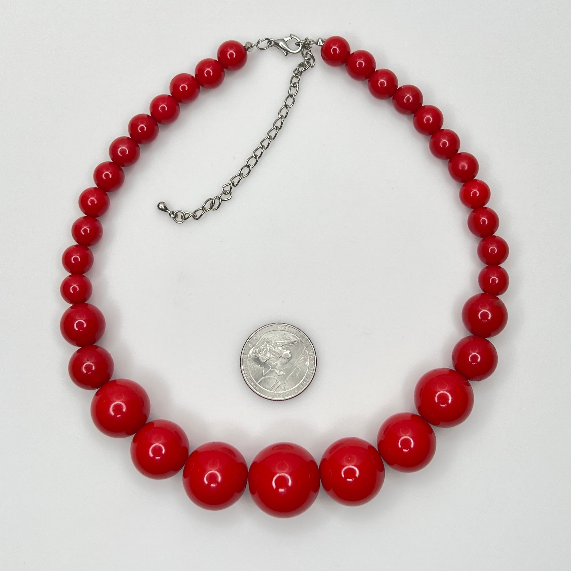 Vintage red bubblegum bead necklace, chunky acrylic collar