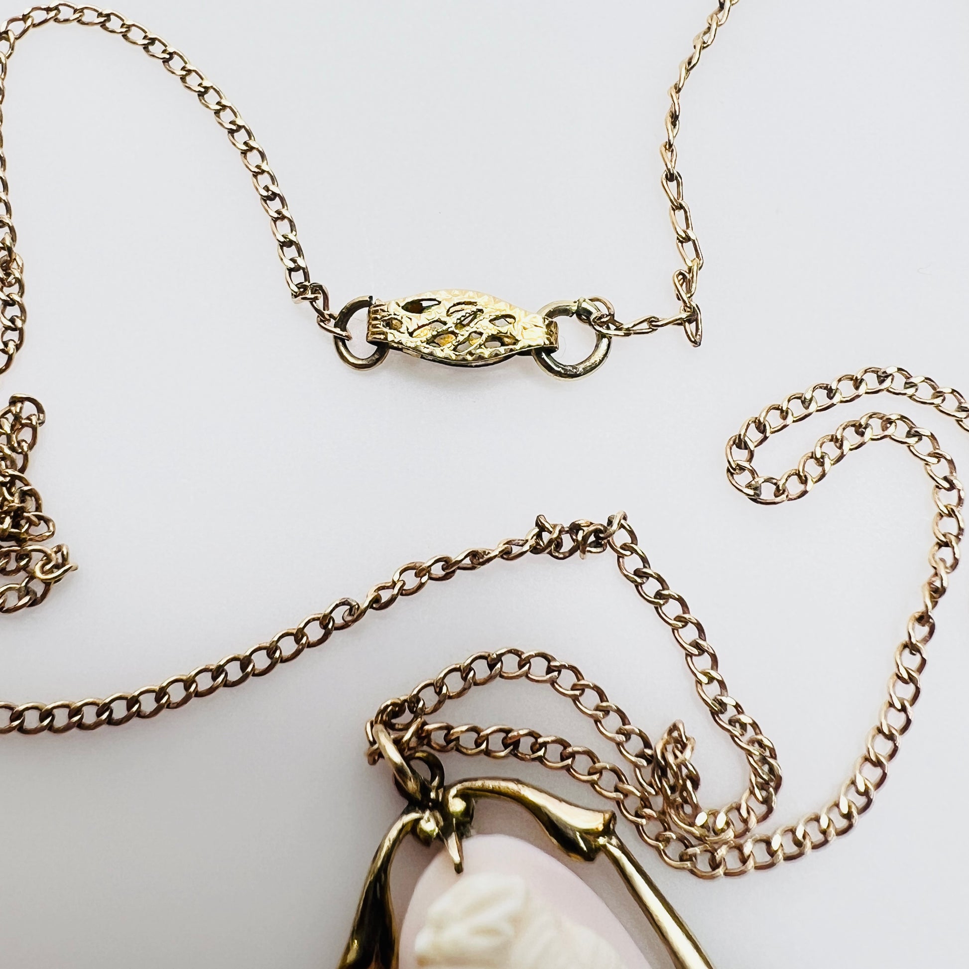 Vintage necklace clasp detail gold tone clip clasp