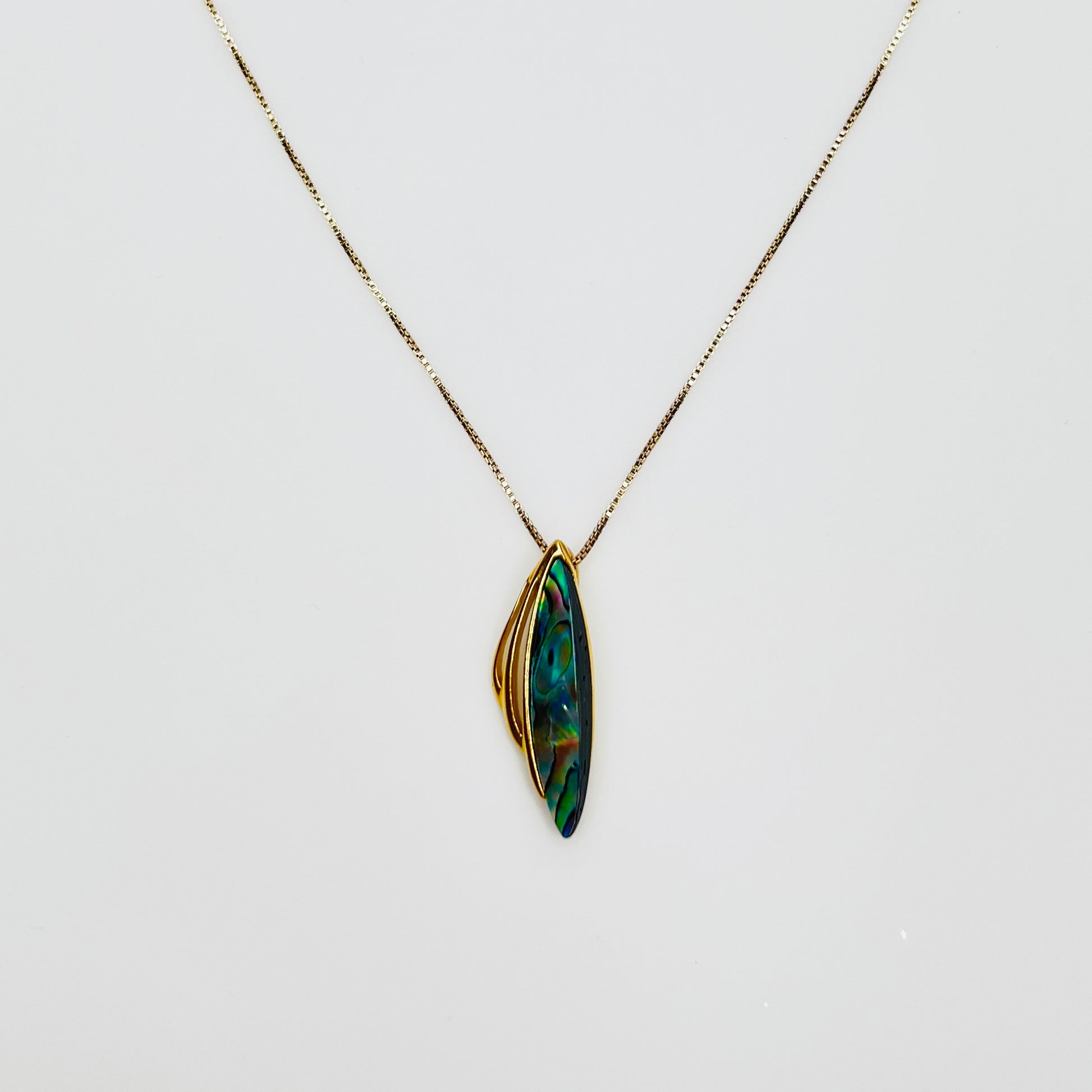 Signed Ariki pendant with original box