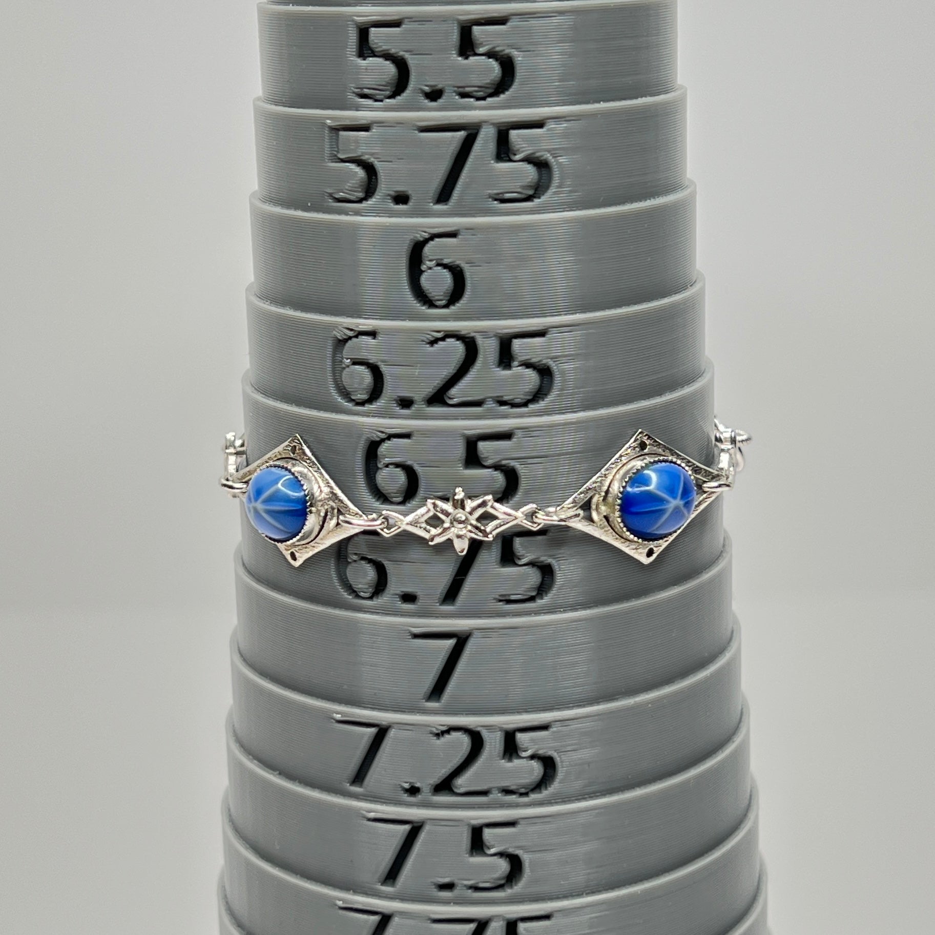 Bracelet shown on mandrel at size 6.5 with 8-inch full length