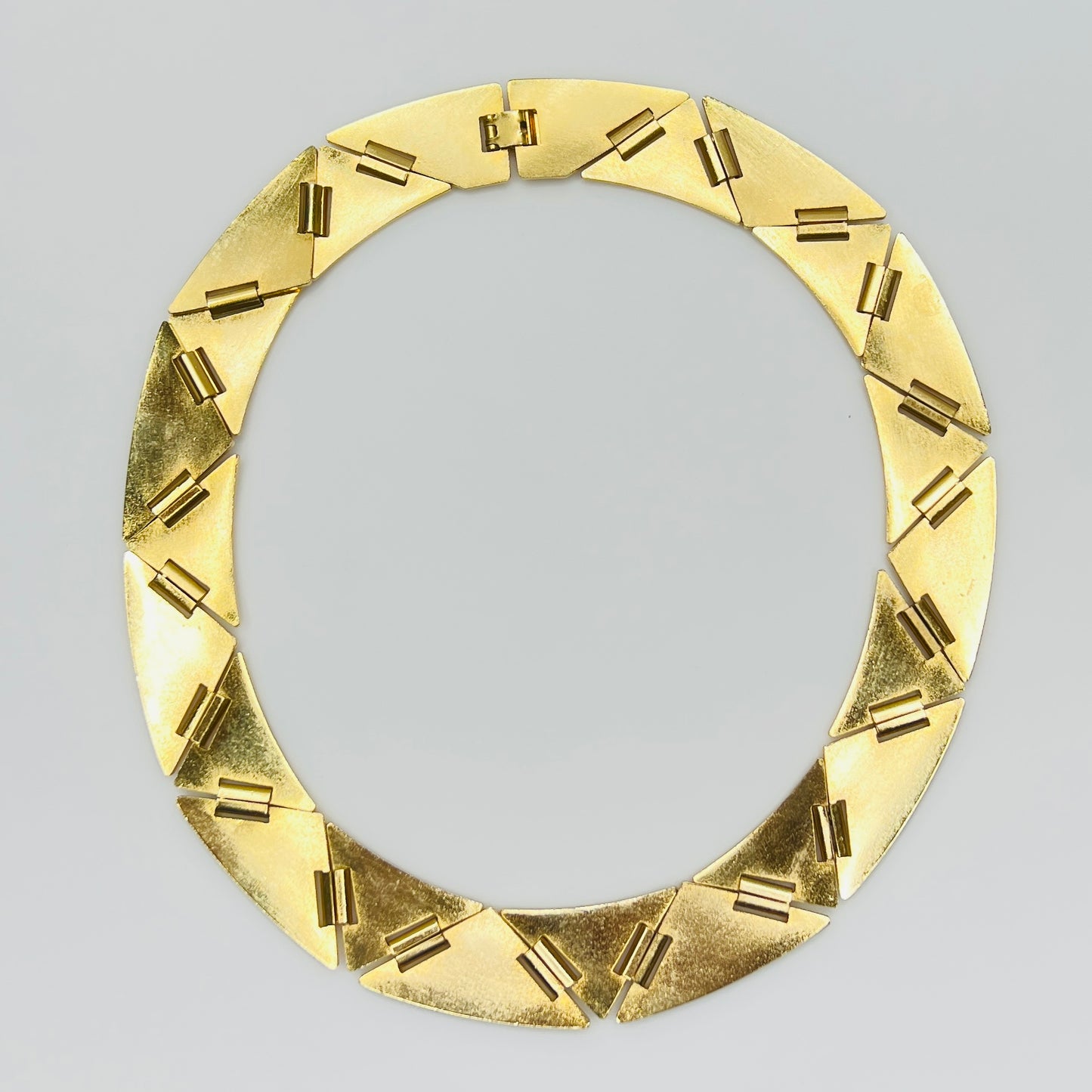 Gold-Tone Geometric Choker Necklace – 1980s Modernist – Sculptural Links