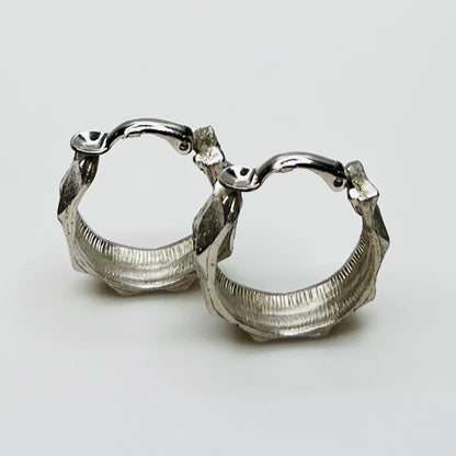 Silver Tone Geometric Hoop Earrings – 1980s Clip On – Textured