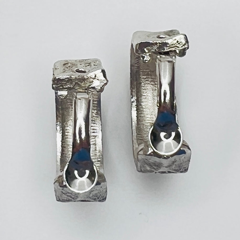 Silver Tone Geometric Hoop Earrings – 1980s Clip On – Textured