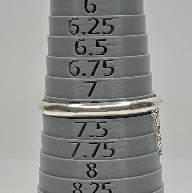 Bracelet on mandrel showing 7.5" size fit