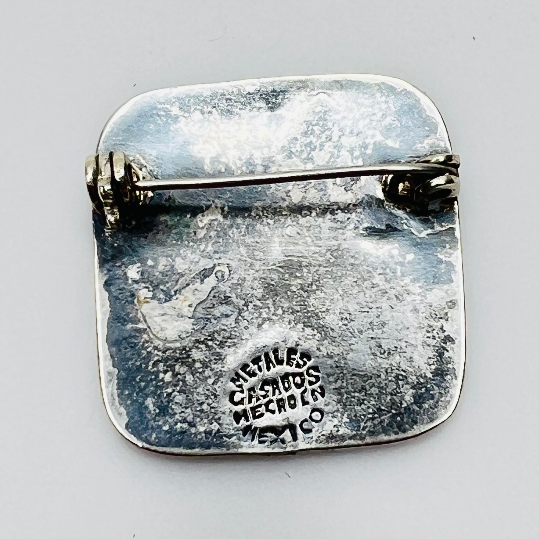 Reverse of Metales Casados Mexico sterling brooch