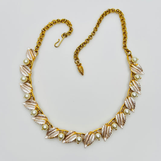 Vintage gold leaf choker white enamel faux pearl necklace