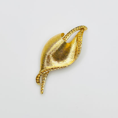 Vintage Monet gold tone calla lily brooch