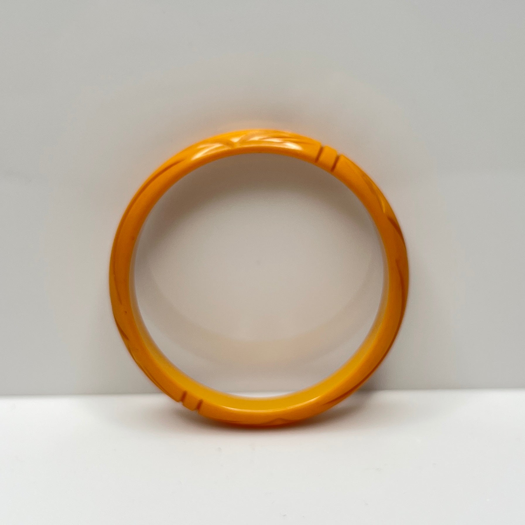 1930s Bakelite bracelet in rich yellow butterscotch tone