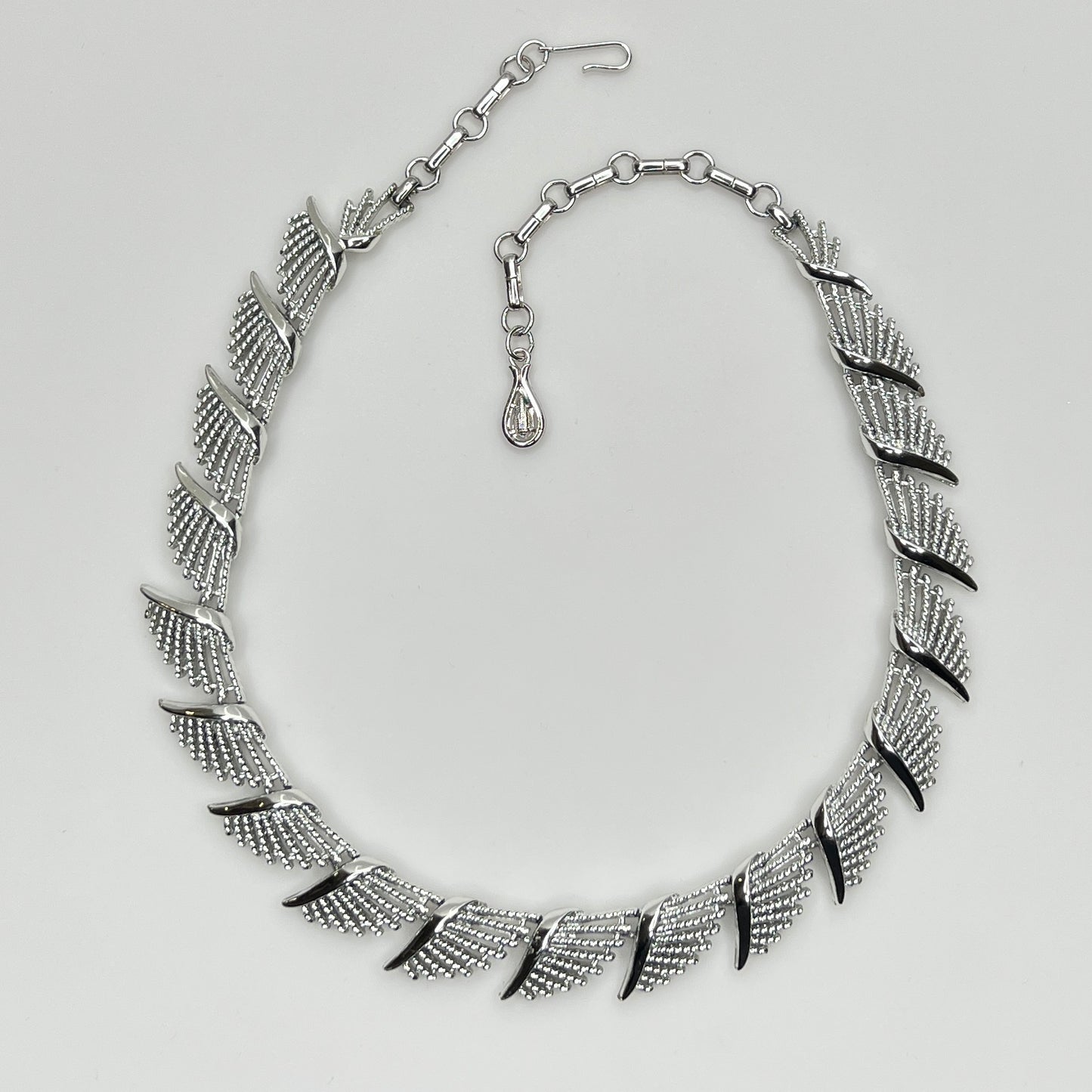 1950s Coro fan necklace with articulated silver-tone links