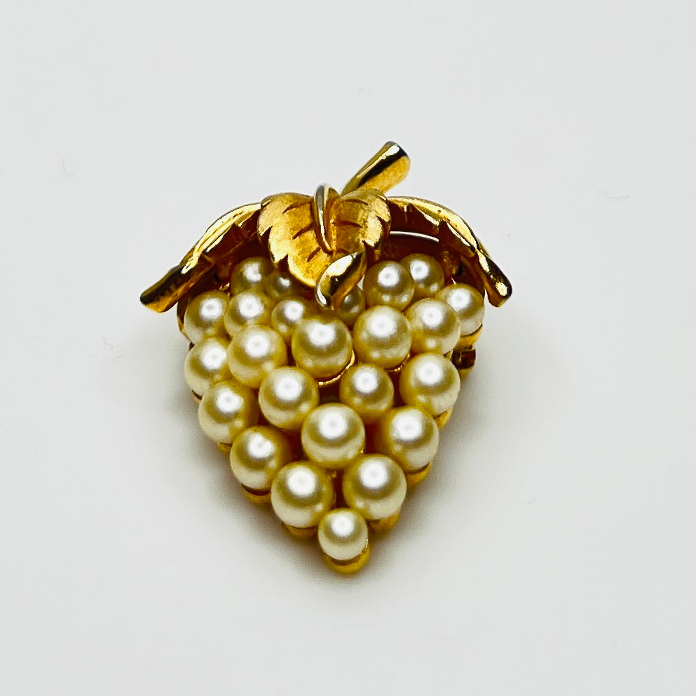 Crown Trifari faux pearl grape cluster brooch gold tone