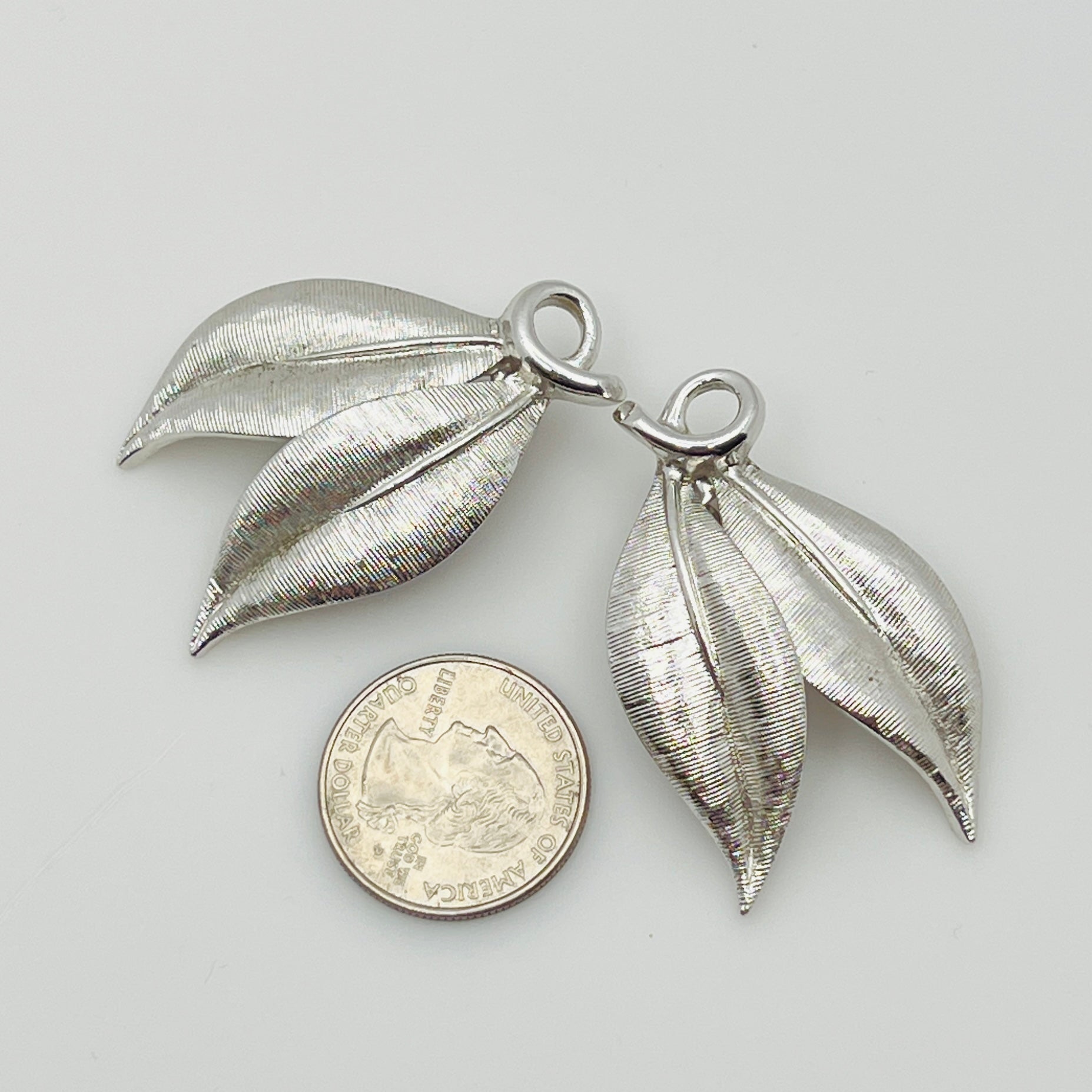 Mid-century signed Emmons leaf jewelry set in textured silver-tone