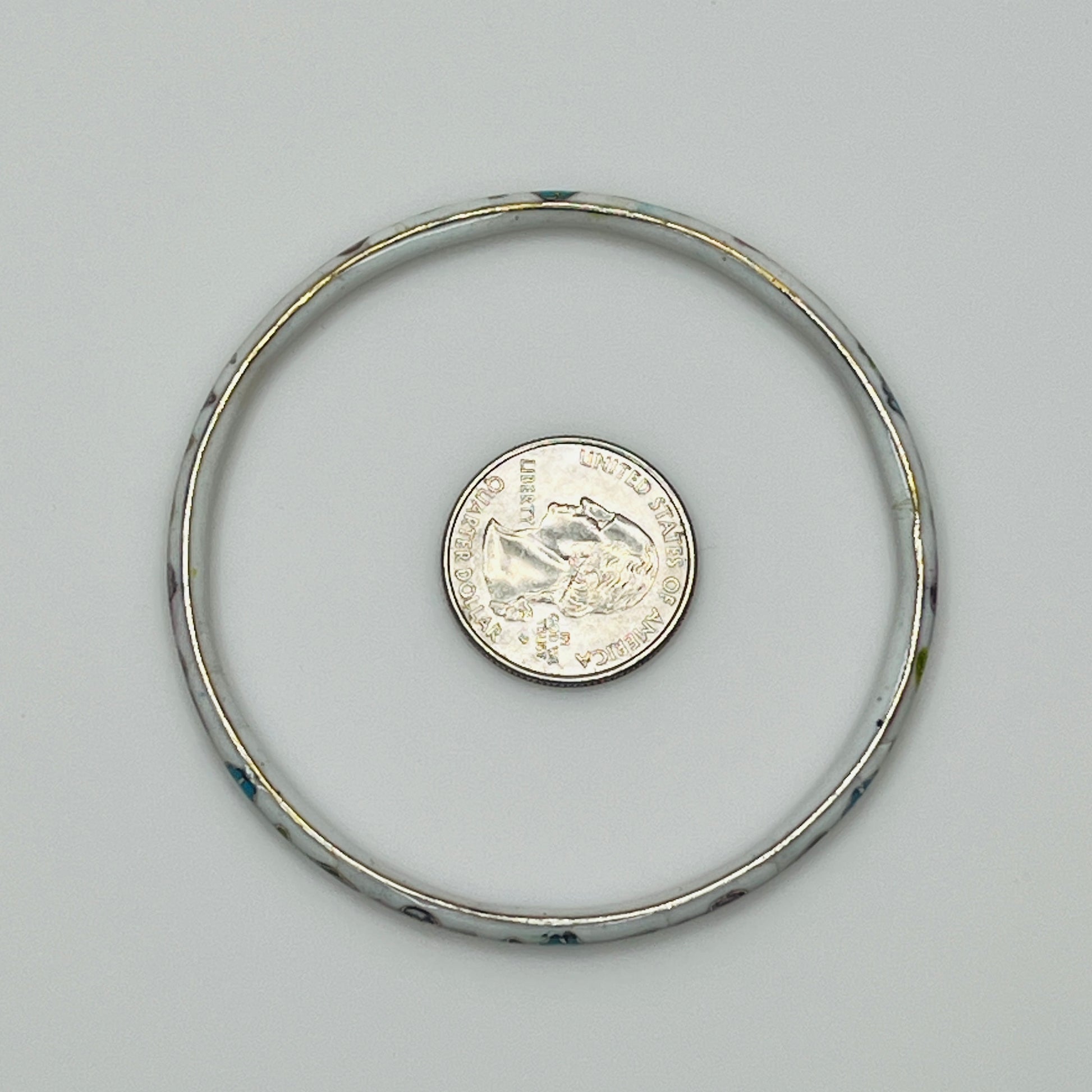 Vintage white cloisonné bangle bracelet with floral enamel design