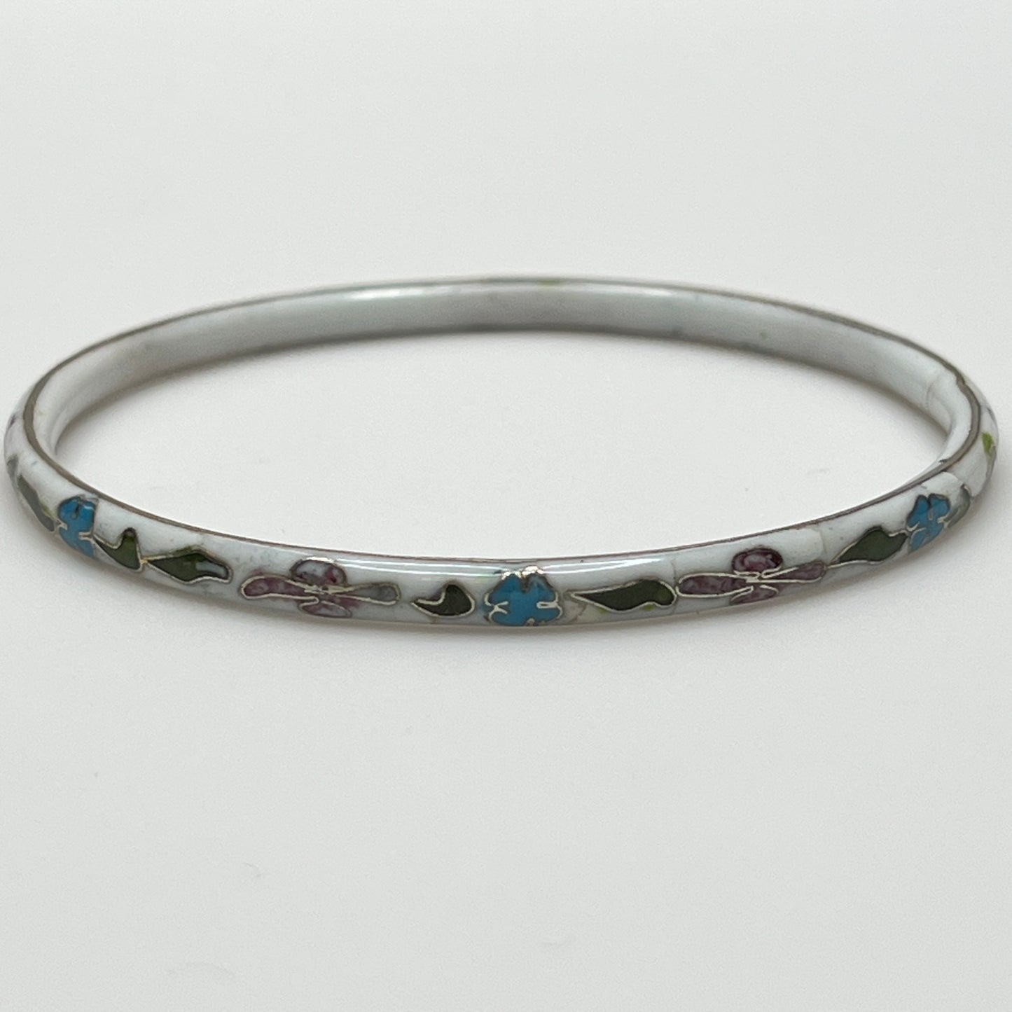 Vintage white cloisonné bangle bracelet with floral enamel design