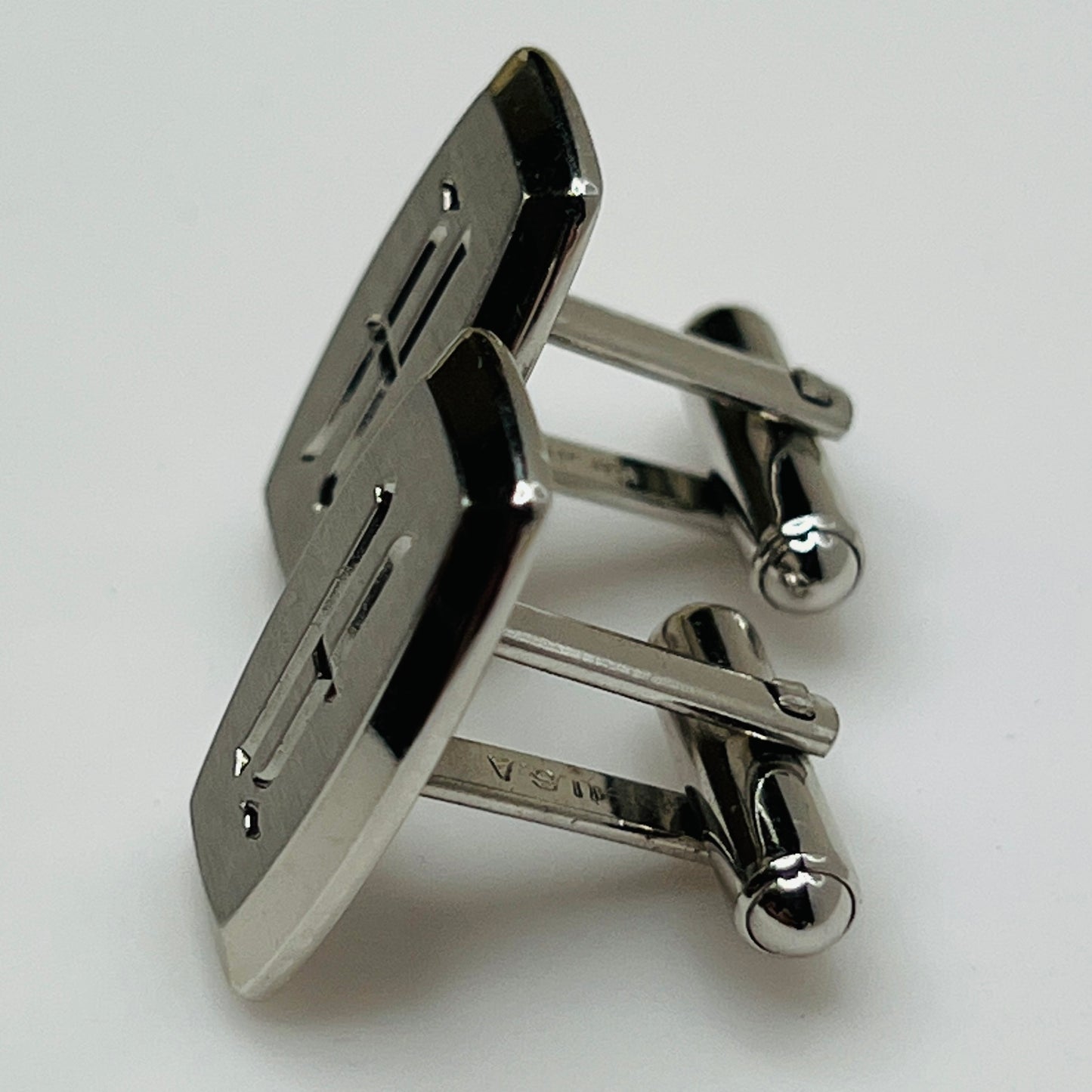 Hickok USA cufflinks with engraved H monogram and polished finish