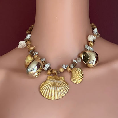 Coastal-themed vintage necklace with Karen Reed hangtag and Bergere charms