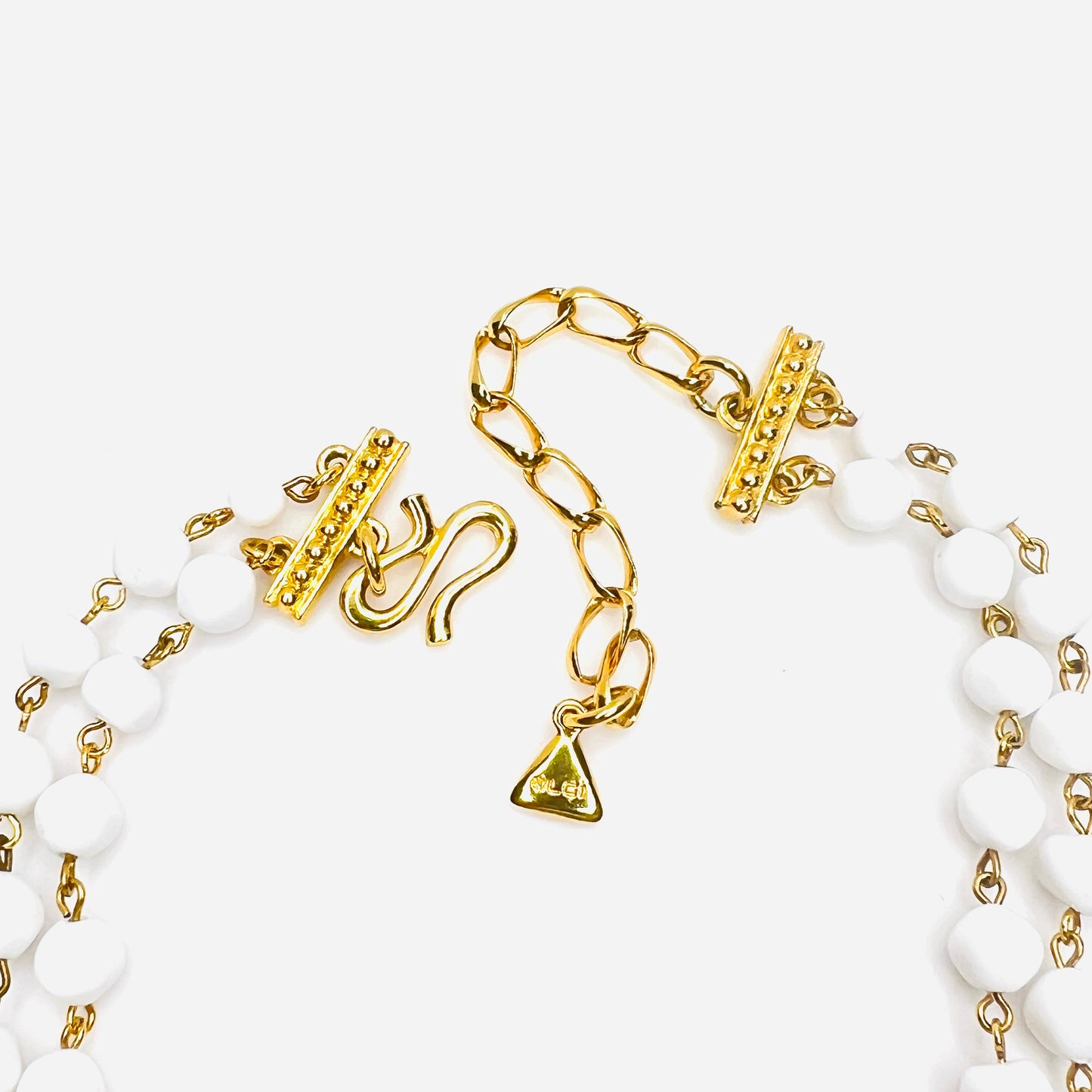 Liz Claiborne hook clasp and chain extender detail