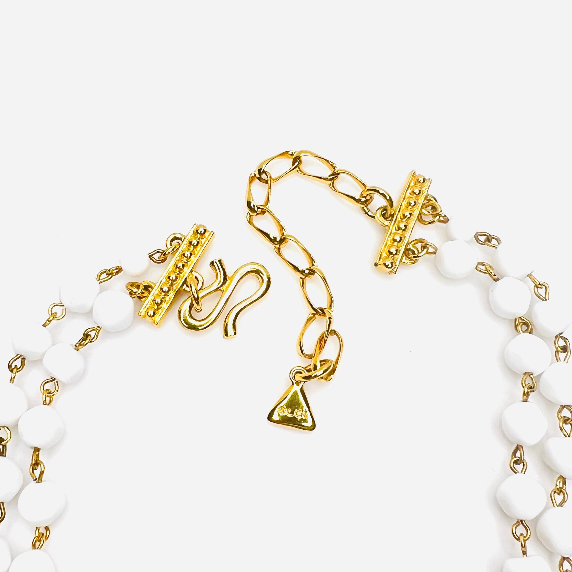 Liz Claiborne hook clasp and chain extender detail