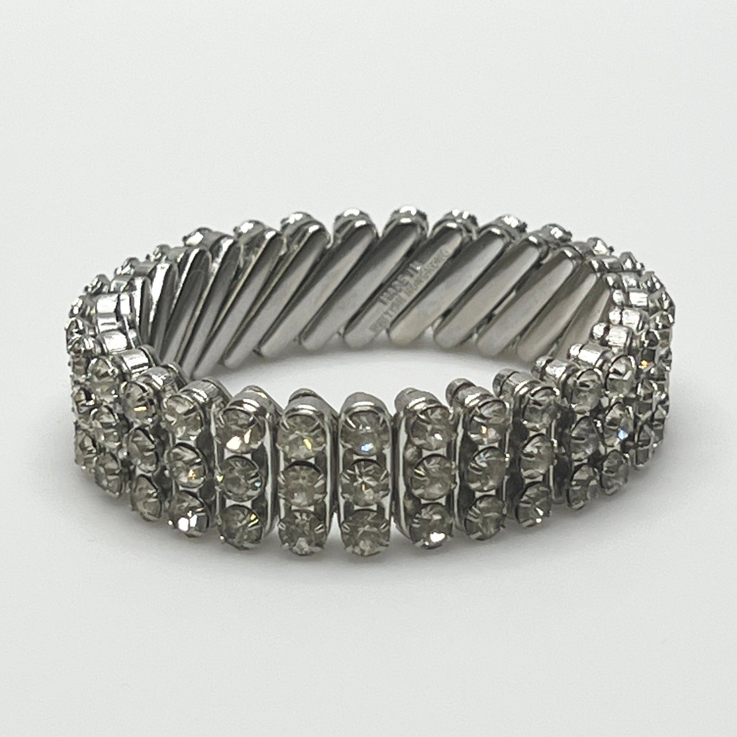 1950s rhinestone stretch bracelet with prong-set clear crystals