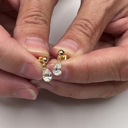 Gold Drop Stud Earrings – Classic 1980s – Teardrop Rhinestone Sparkle