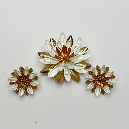 Vintage Sarah Coventry enamel flower brooch and earrings set, white and gold