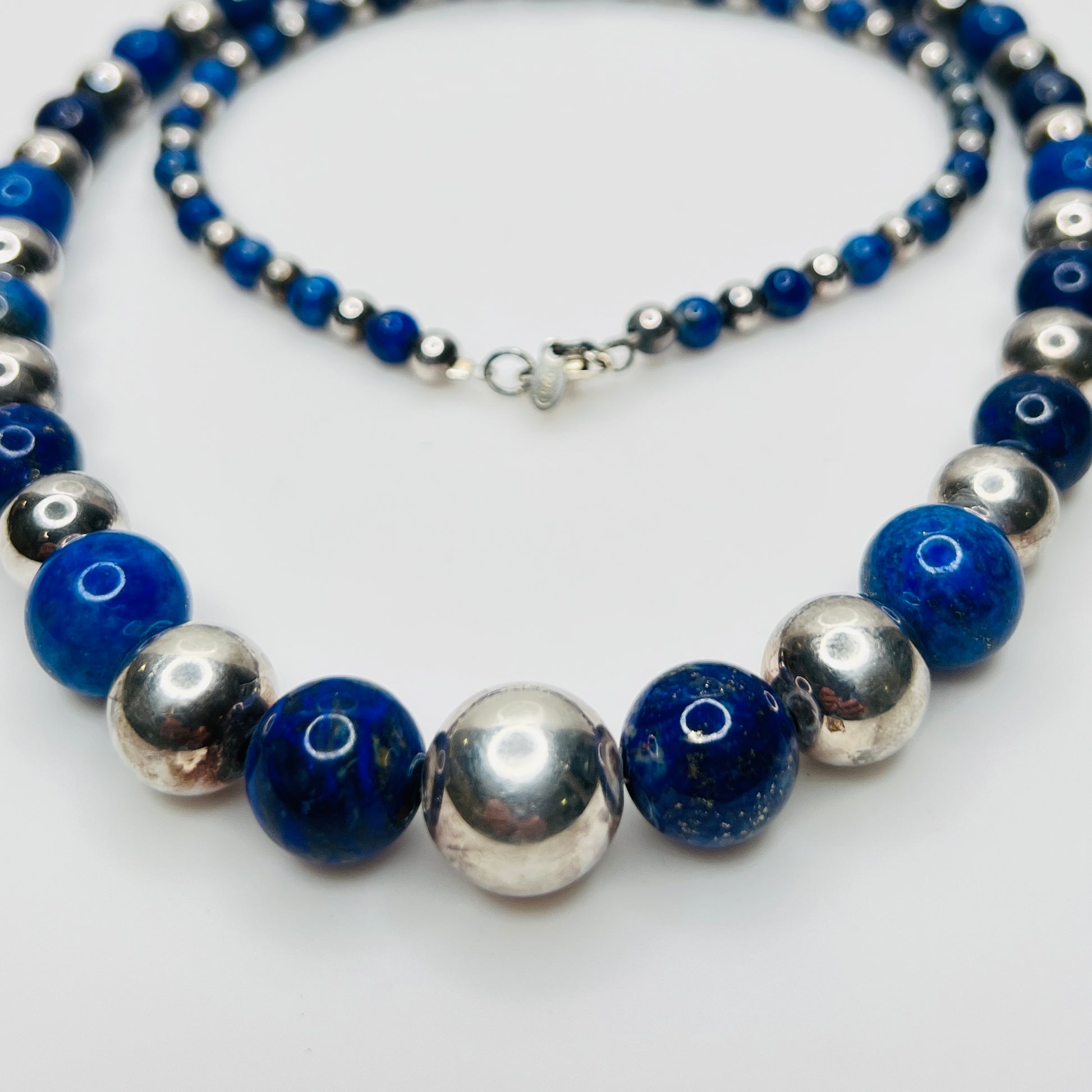 Vintage sterling silver and lapis lazuli graduated bead necklace