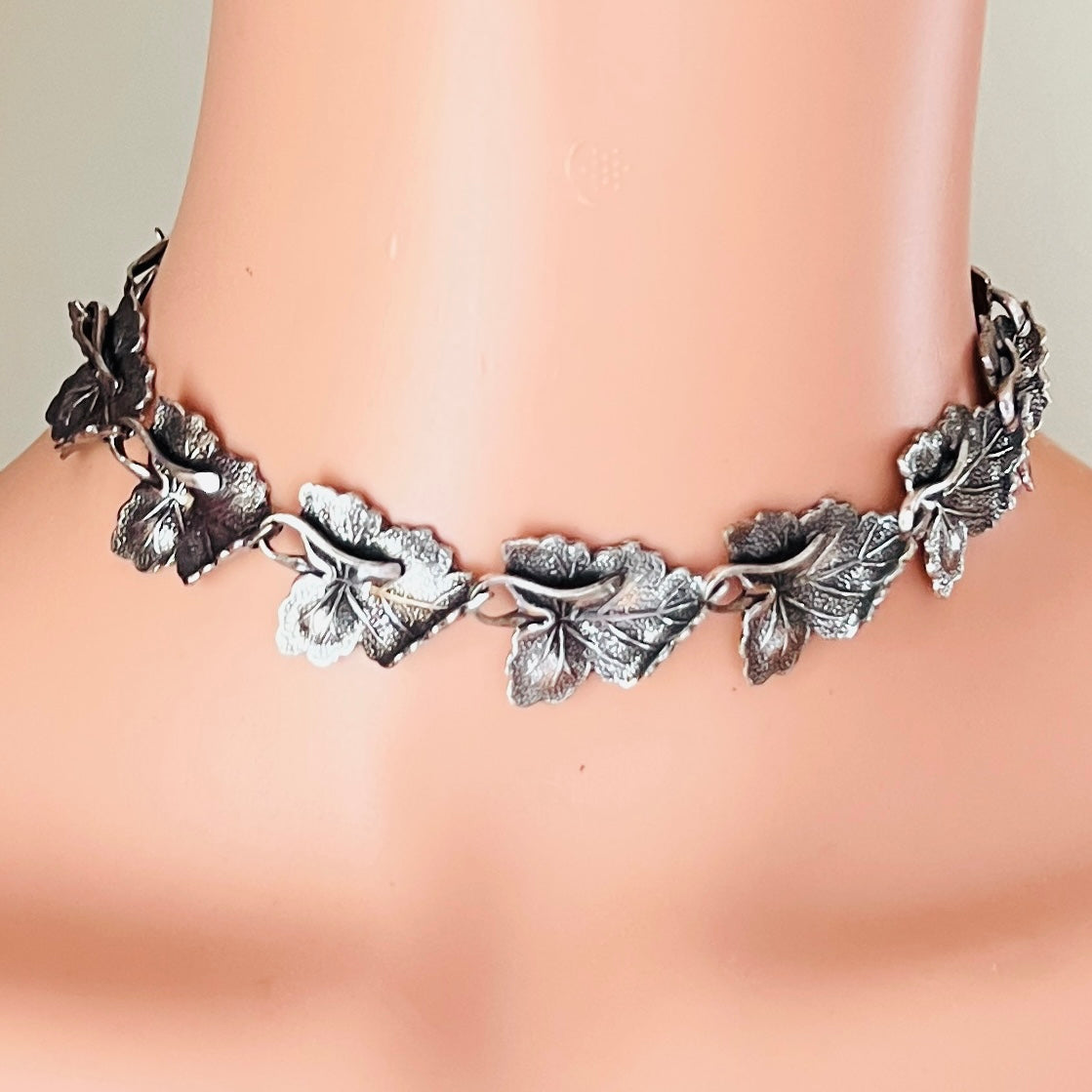 1950s sterling silver leaf choker necklace