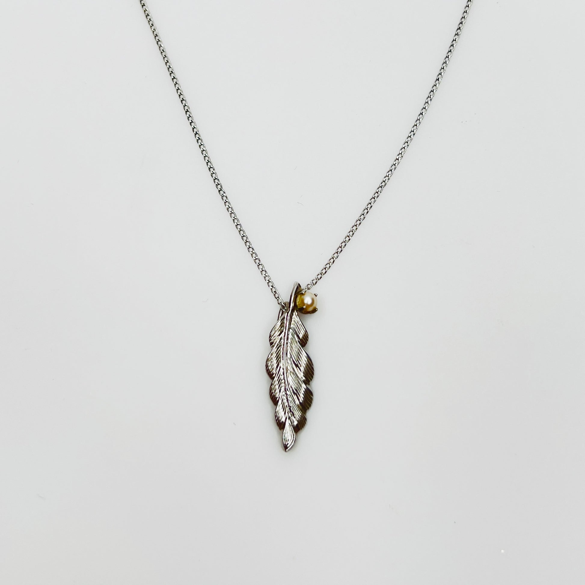 Sterling silver leaf pendant necklace with genuine pearl