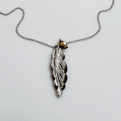 Vintage silver leaf necklace 15 inch chain