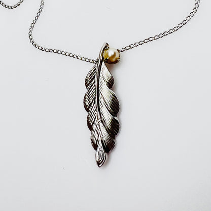 Vintage silver leaf necklace 15 inch chain