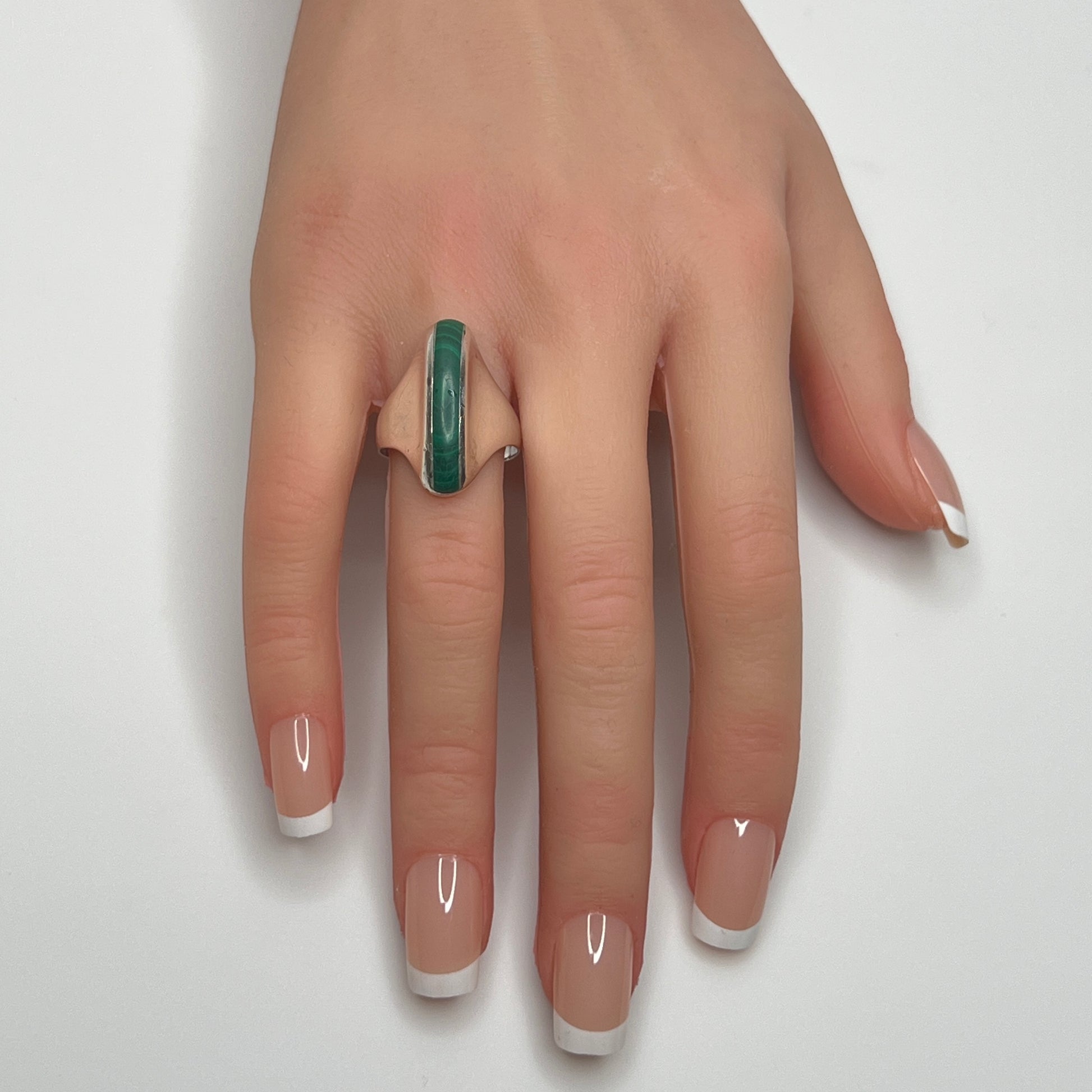 Vintage sterling silver and malachite ring with diagonal inlay, size 8