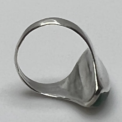 Side view of sculptural 1970s malachite and silver modernist ring