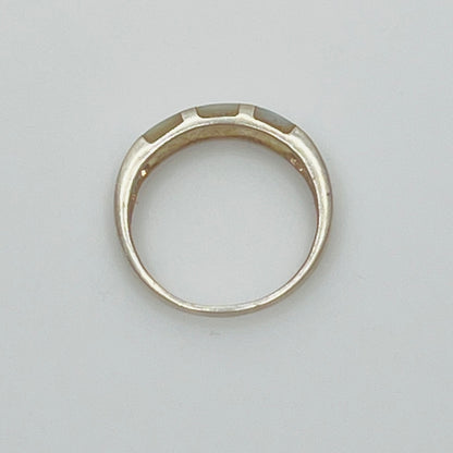 Sterling silver ring with rectangular mother of pearl inlay, size 8.5
