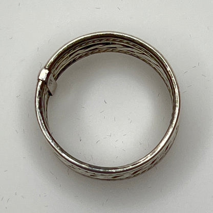 Interior view showing “925” stamp and construction details