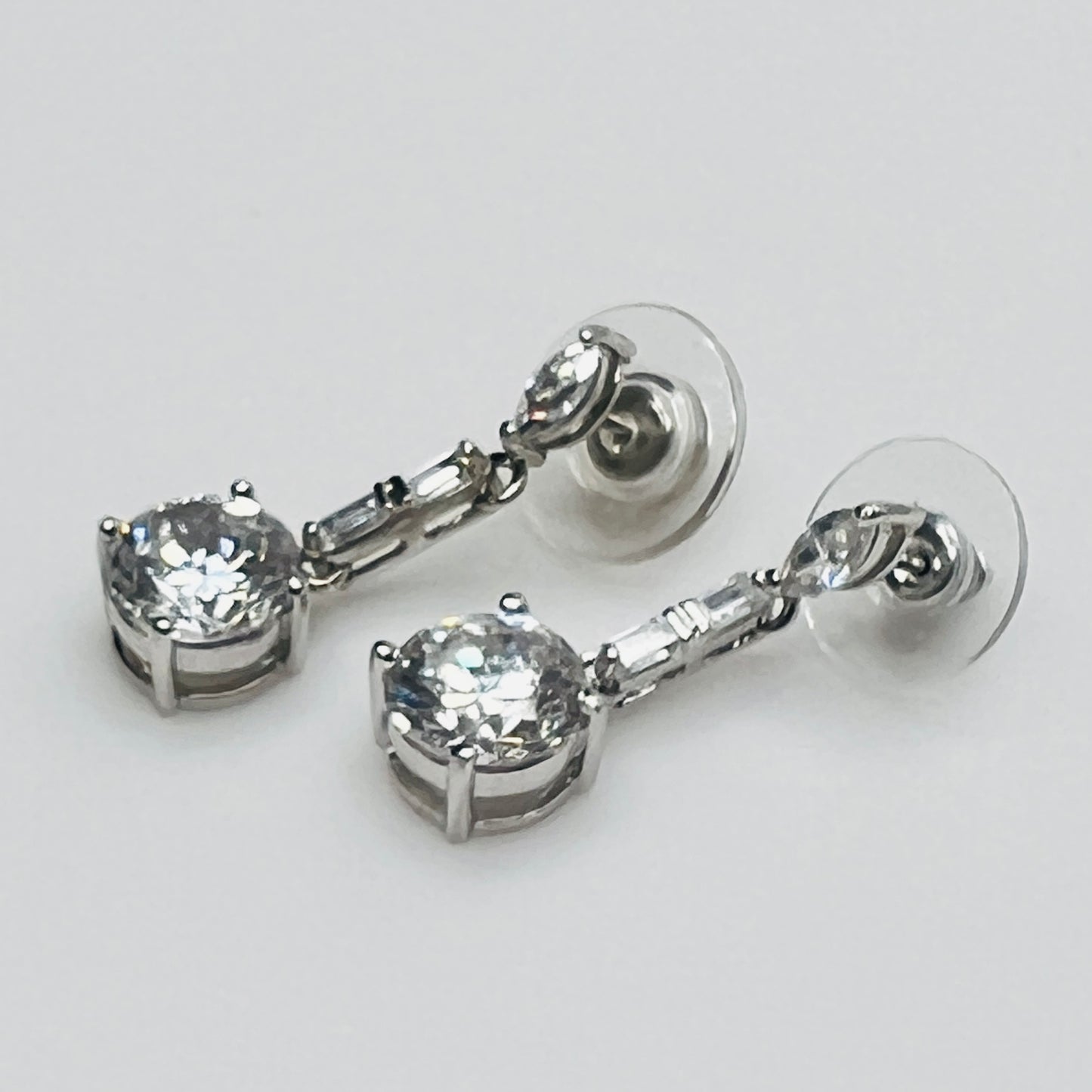 Vintage crystal drop earrings with Hollywood glam sparkle, 1 1/8 inches long