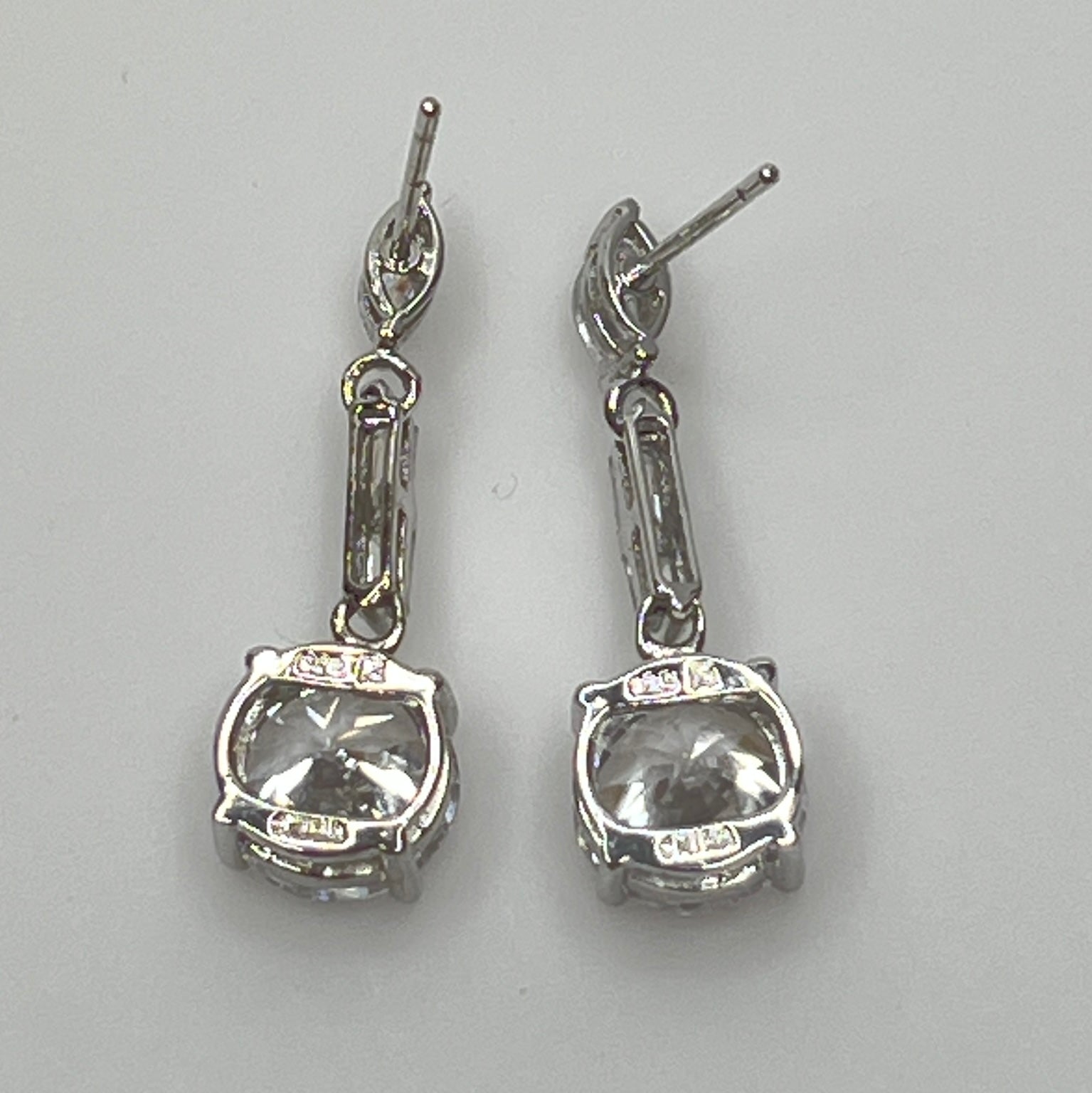 Vintage crystal drop earrings with Hollywood glam sparkle, 1 1/8 inches long