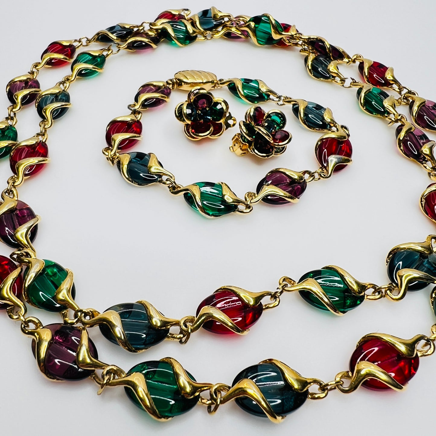 Full view of Swarovski vintage jewelry set in colorful gold-tone finish