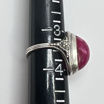 Ring on sizer showing size 3.5