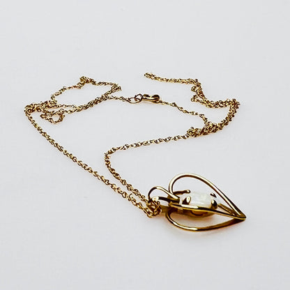 Vintage 14K gold opal heart pendant necklace delicate chain