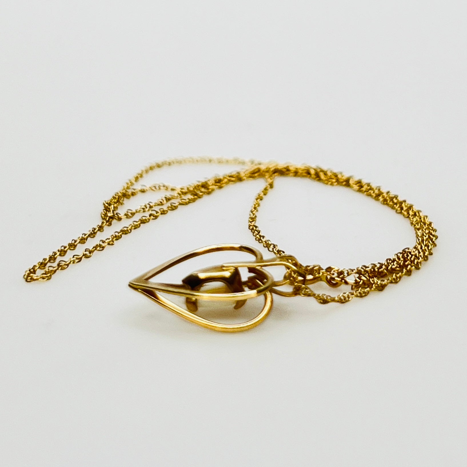 Vintage 14K gold opal heart pendant necklace delicate chain
